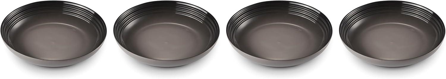 Le Creuset Elegance: Stoneware Bowls & Mill Set Showcase