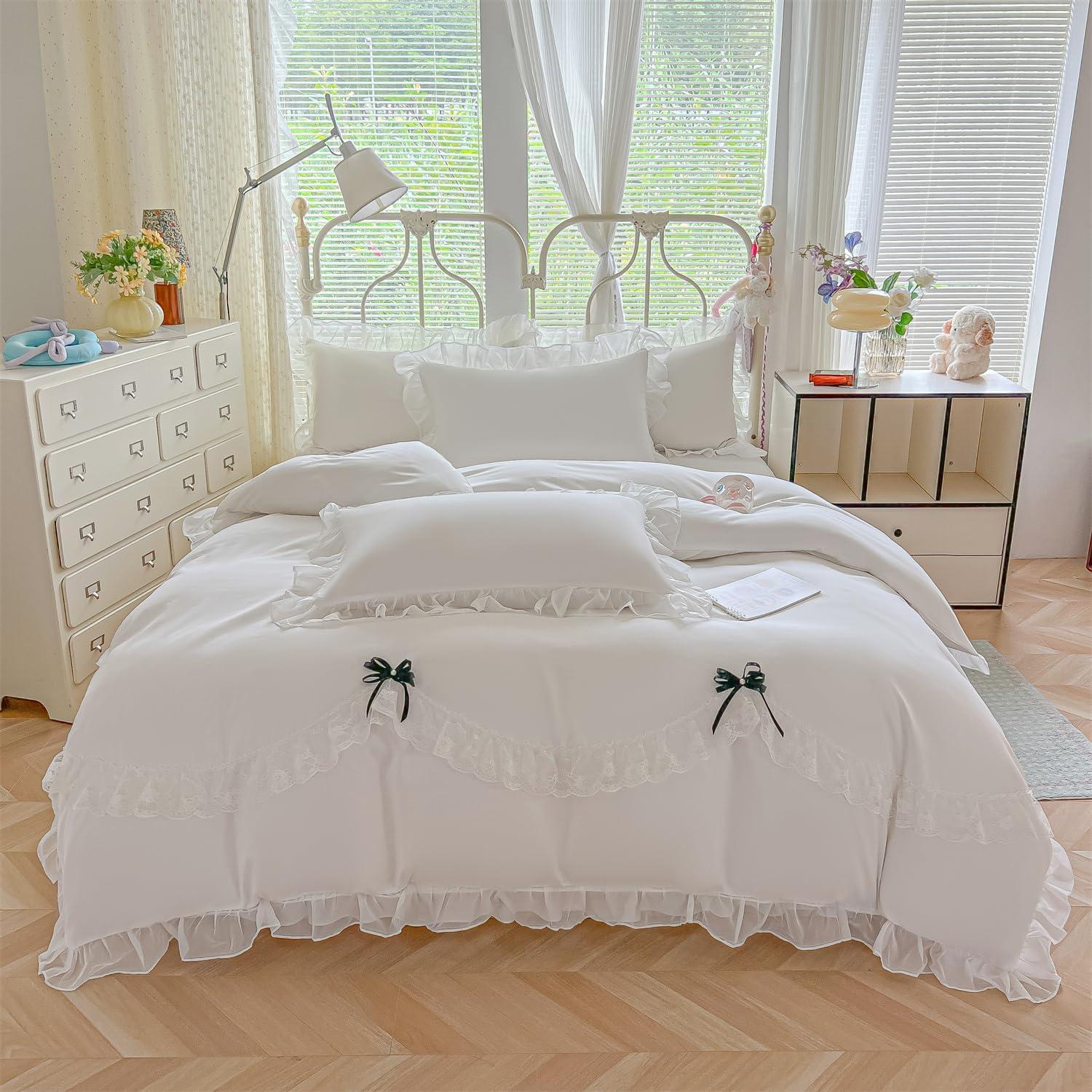 Romantic MOOWOO Bedding: Chic Lace & Bowtie Designs