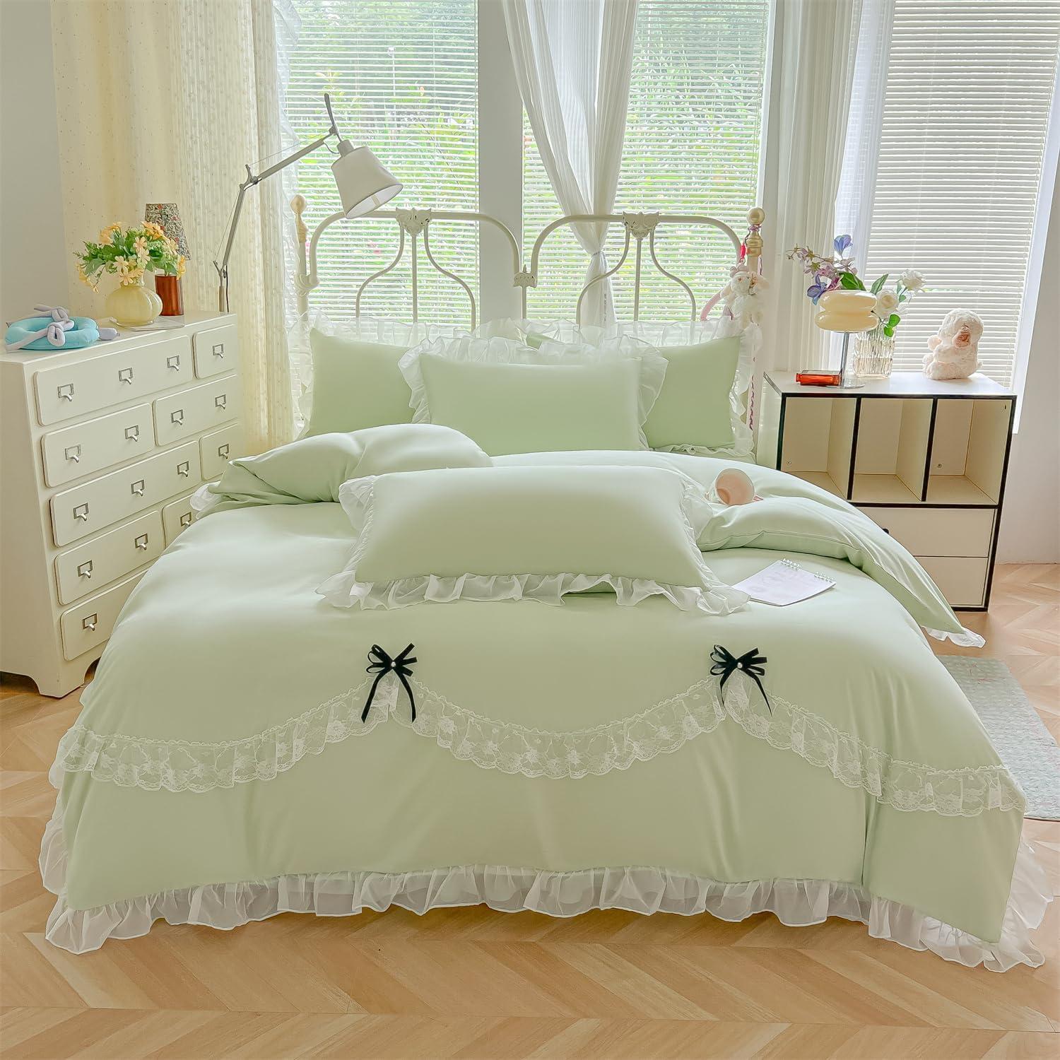 Romantic MOOWOO Bedding: Chic Lace & Bowtie Designs